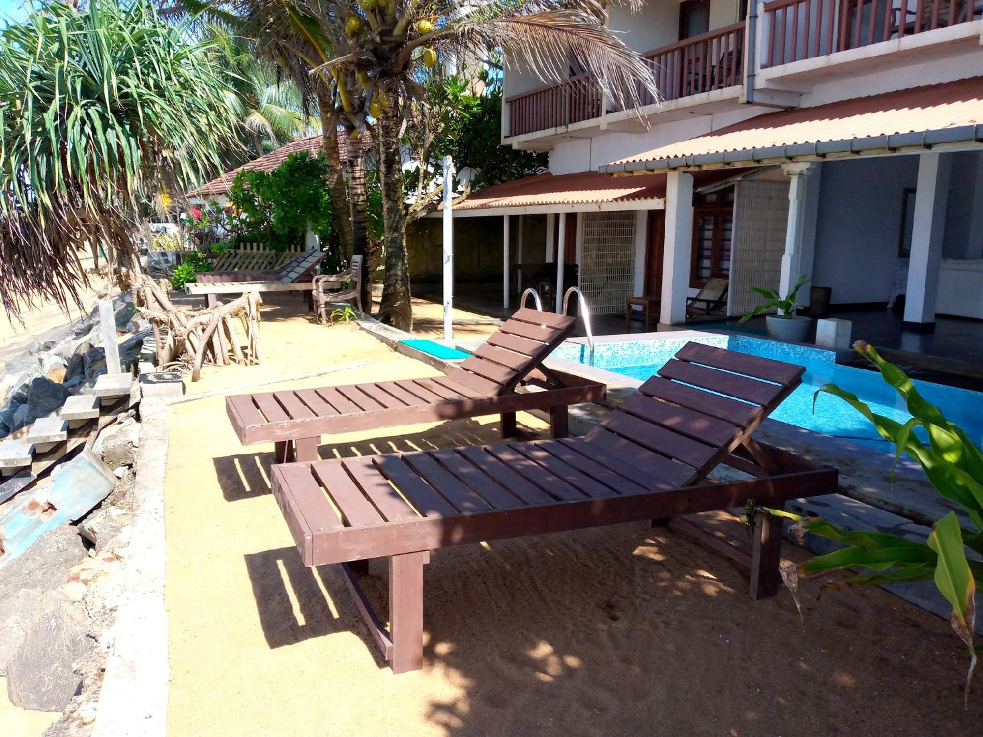 Asiri Yoga Retreat Hotell Kadurupe Eksteriør bilde