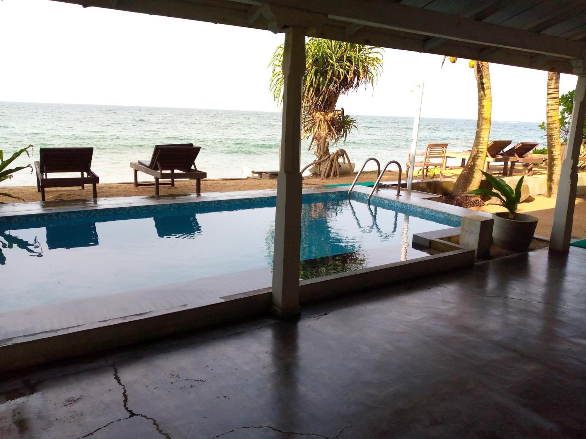 Asiri Yoga Retreat Hotell Kadurupe Eksteriør bilde