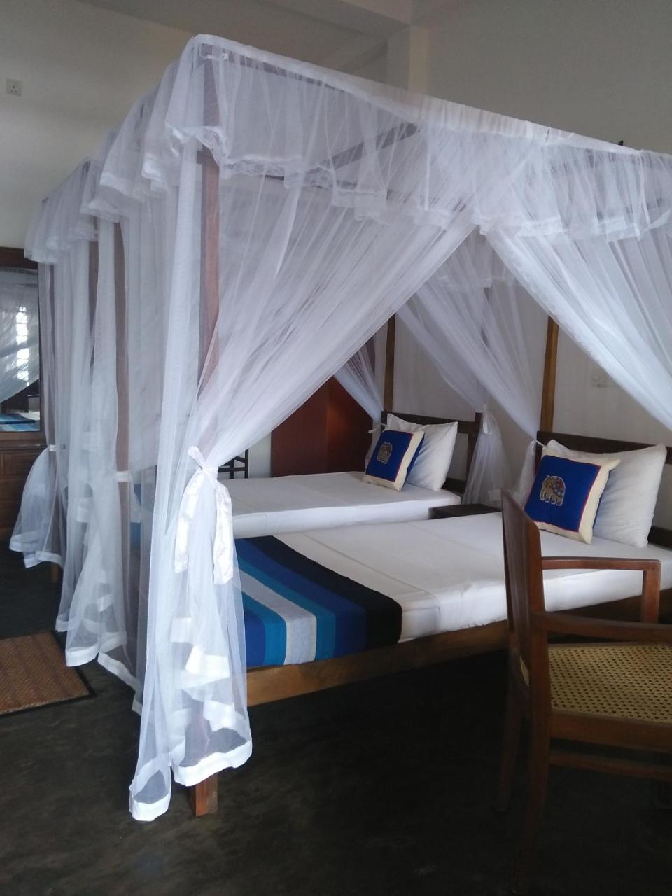 Asiri Yoga Retreat Hotell Kadurupe Eksteriør bilde